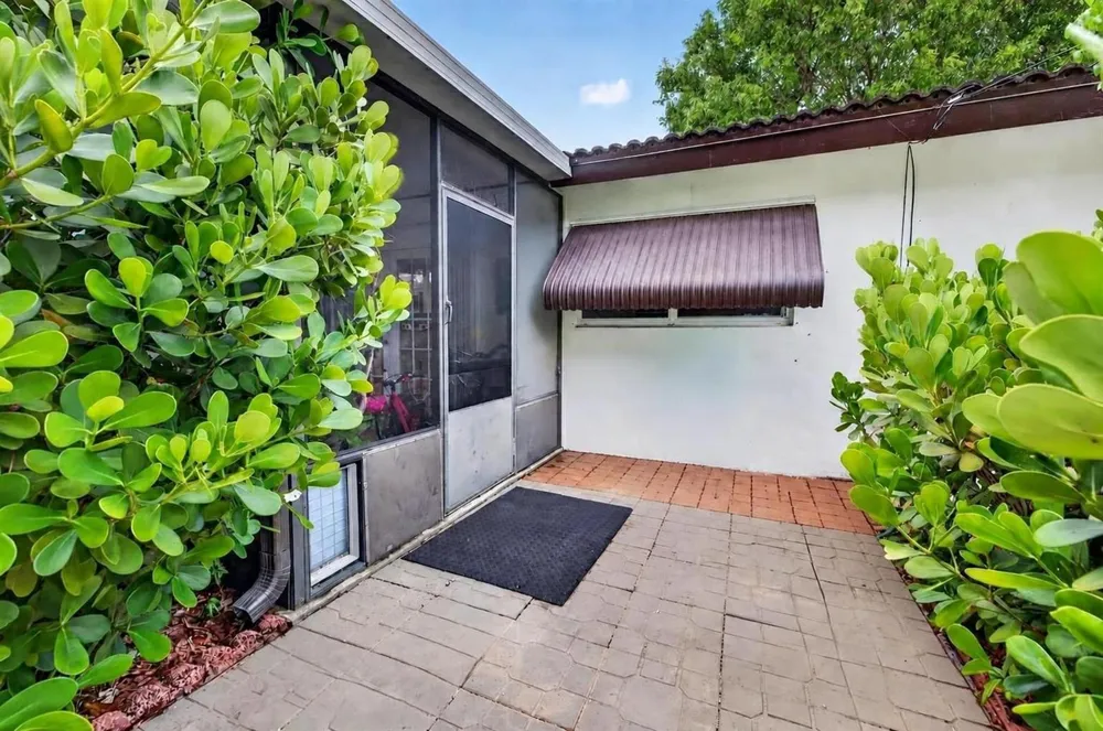 4031 NE 15TH AVENUE Oakland Park, FL 33334