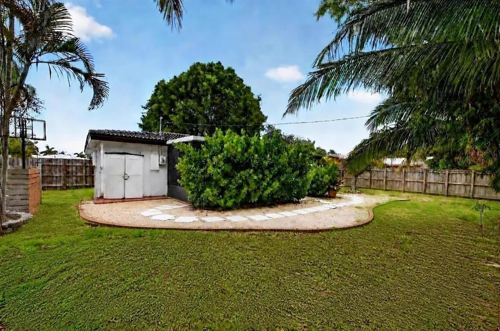 4031 NE 15TH AVENUE Oakland Park, FL 33334