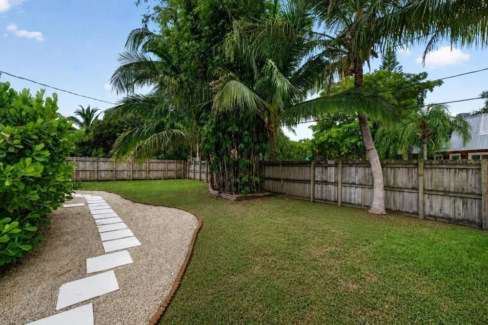 4031 NE 15TH AVENUE Oakland Park, FL 33334