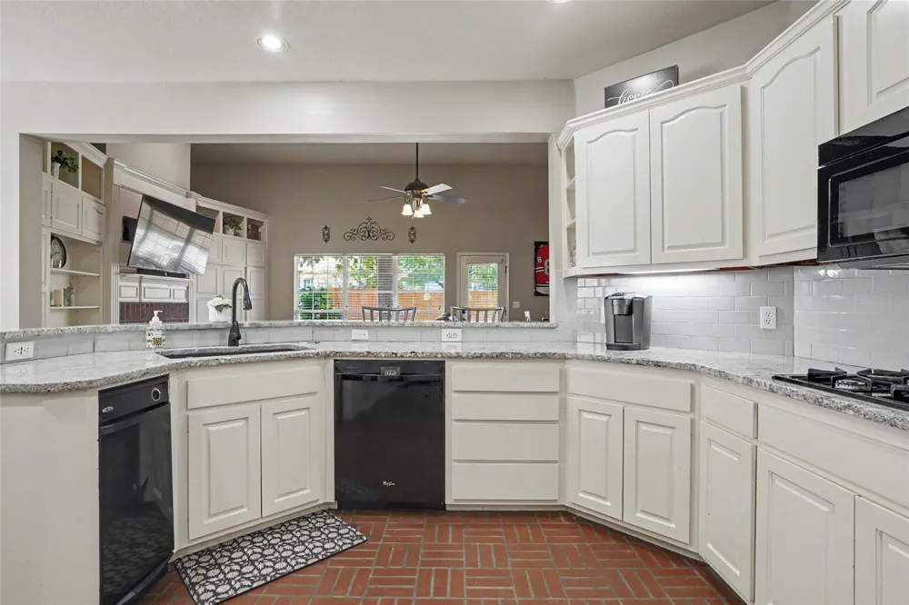 9930 S 100th East Place E Tulsa, OK 74133