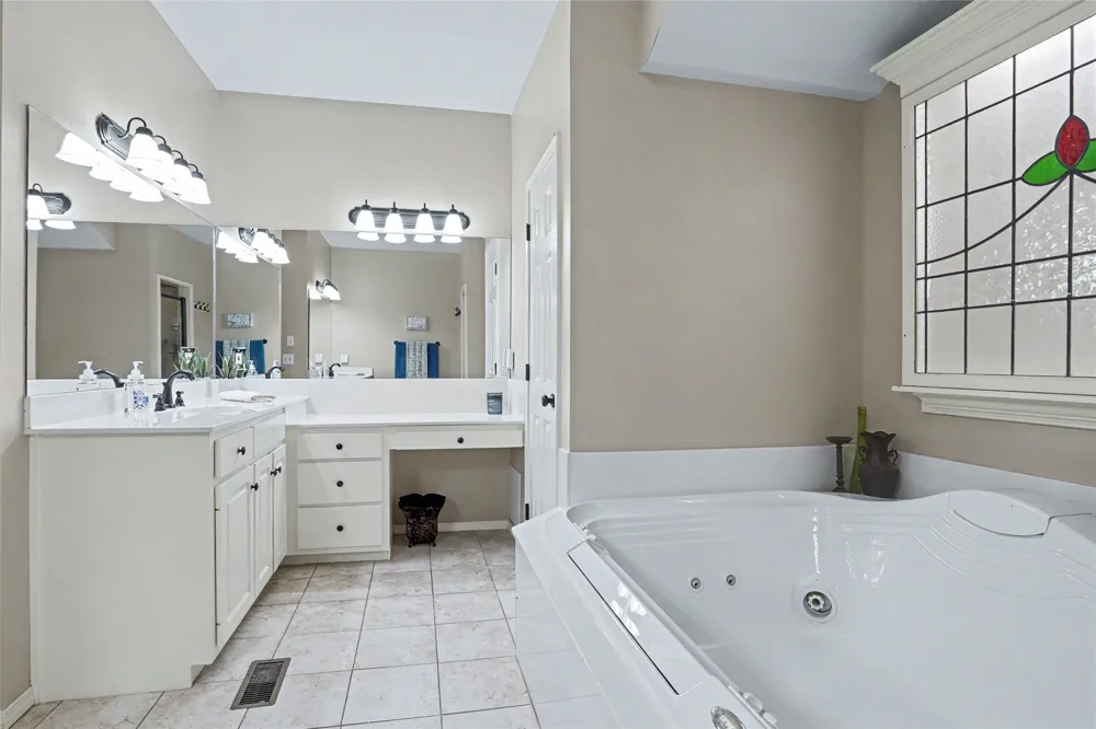 9930 S 100th East Place E Tulsa, OK 74133