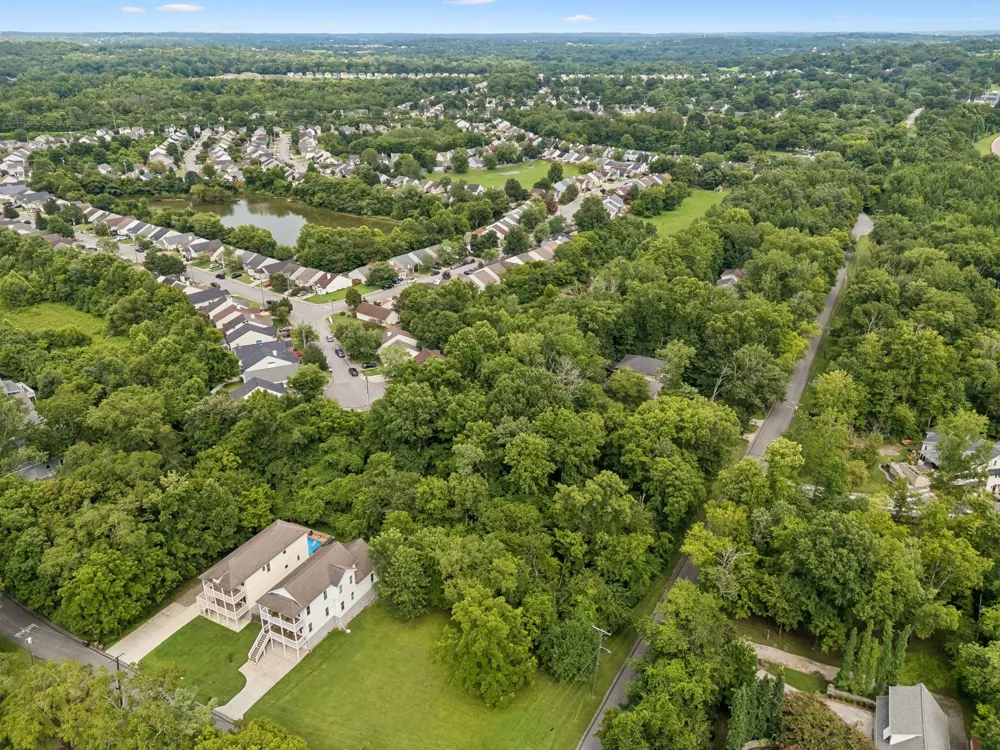 2121 Wooddale Ln Nashville, TN 37214