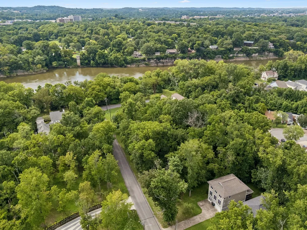 2117 Wooddale Ln Nashville, TN 37214