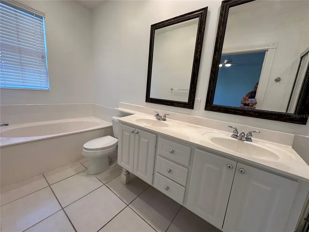 7776 ANDORA DRIVE Sarasota, FL 34238