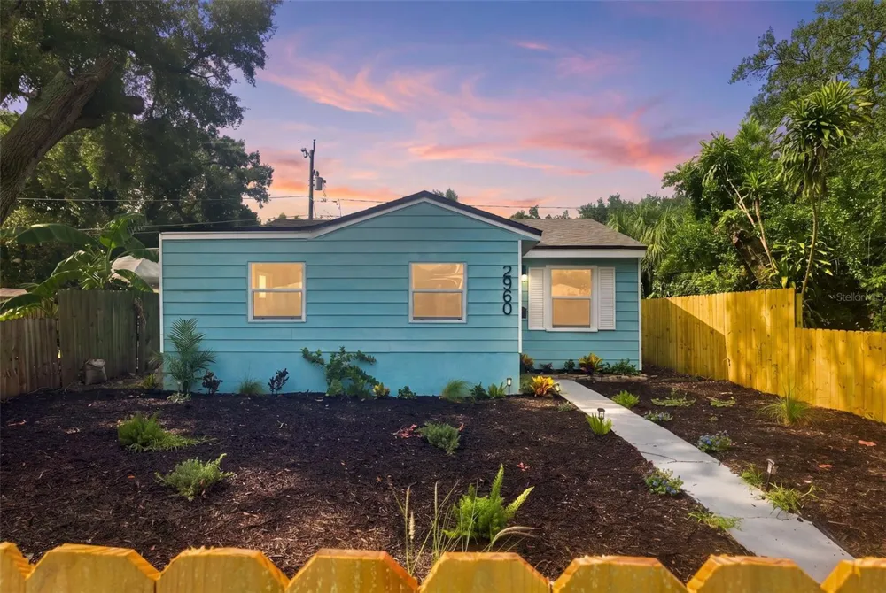 2960 EMERSON AVENUE S St Petersburg, FL 33712