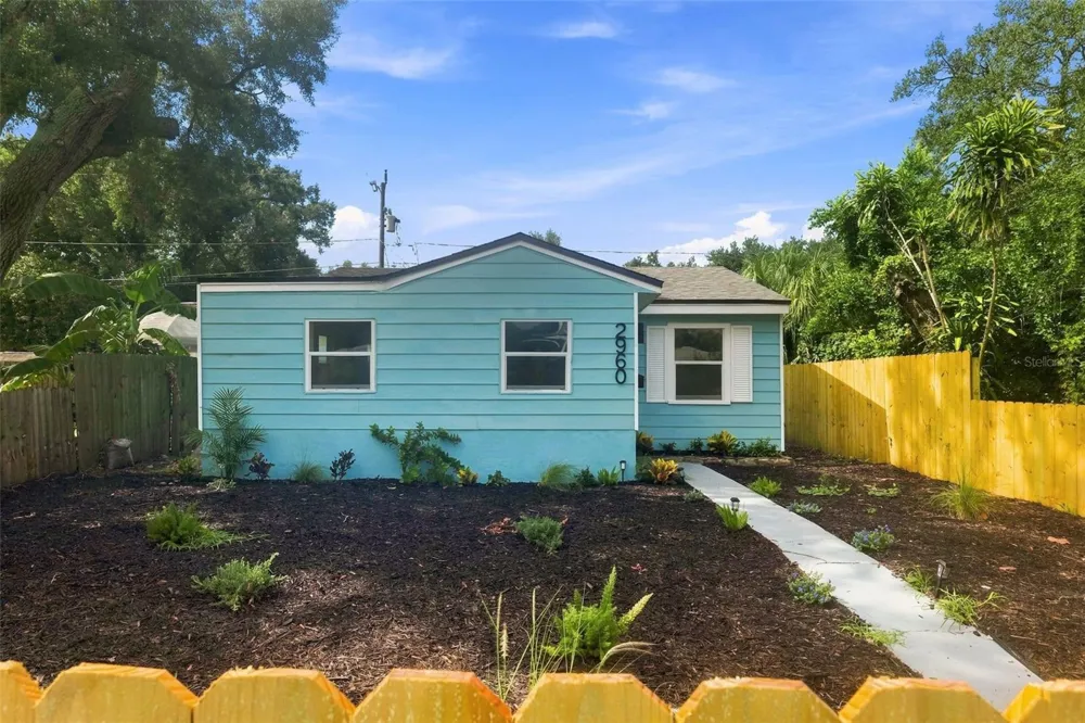 2960 EMERSON AVENUE S St Petersburg, FL 33712