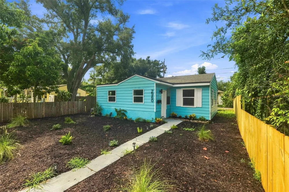 2960 EMERSON AVENUE S St Petersburg, FL 33712