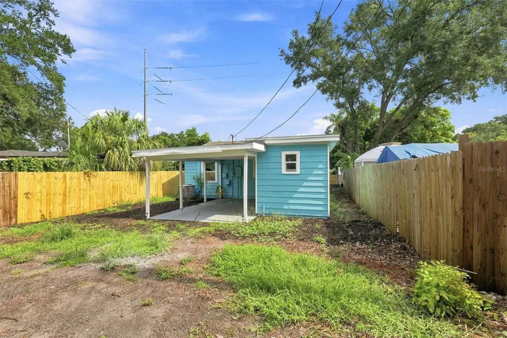 2960 EMERSON AVENUE S St Petersburg, FL 33712