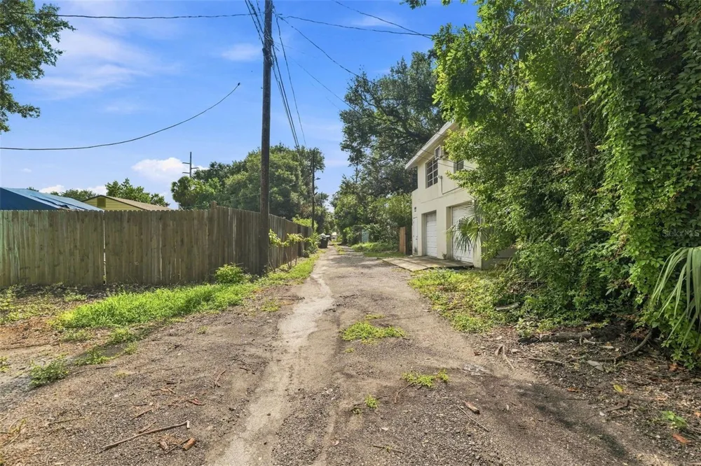 2960 EMERSON AVENUE S St Petersburg, FL 33712