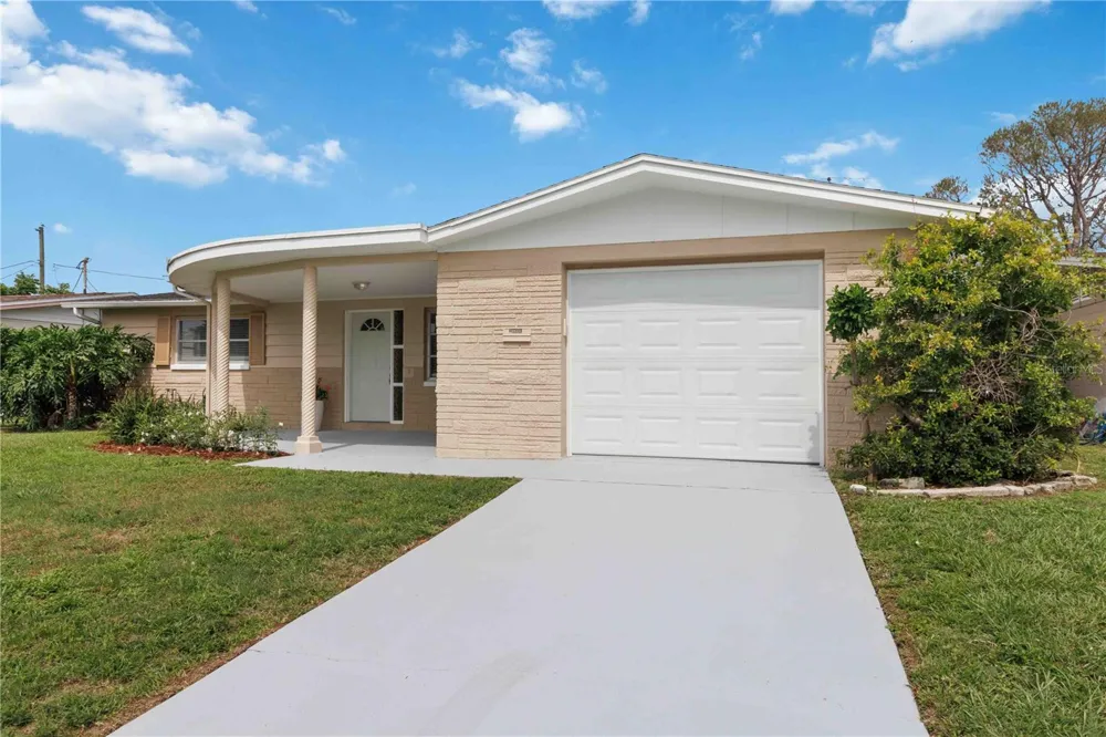 2044 PAMELA DRIVE Holiday, FL 34690