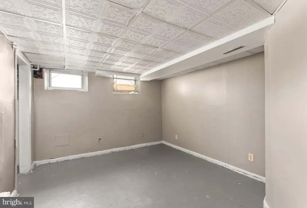 2922 SOLLERS POINT ROAD Baltimore, MD 21222