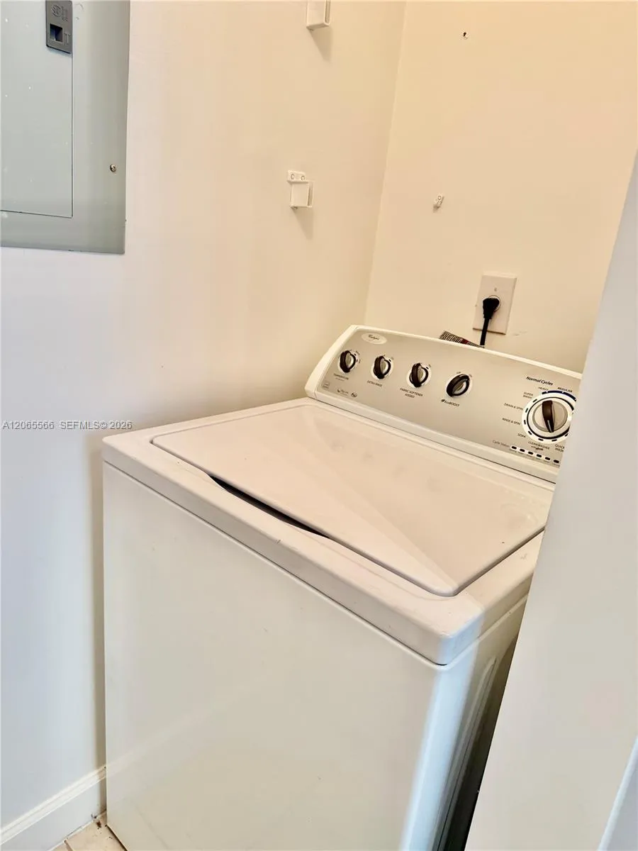 8010 Nob Hill Rd #102 Tamarac, FL 33321