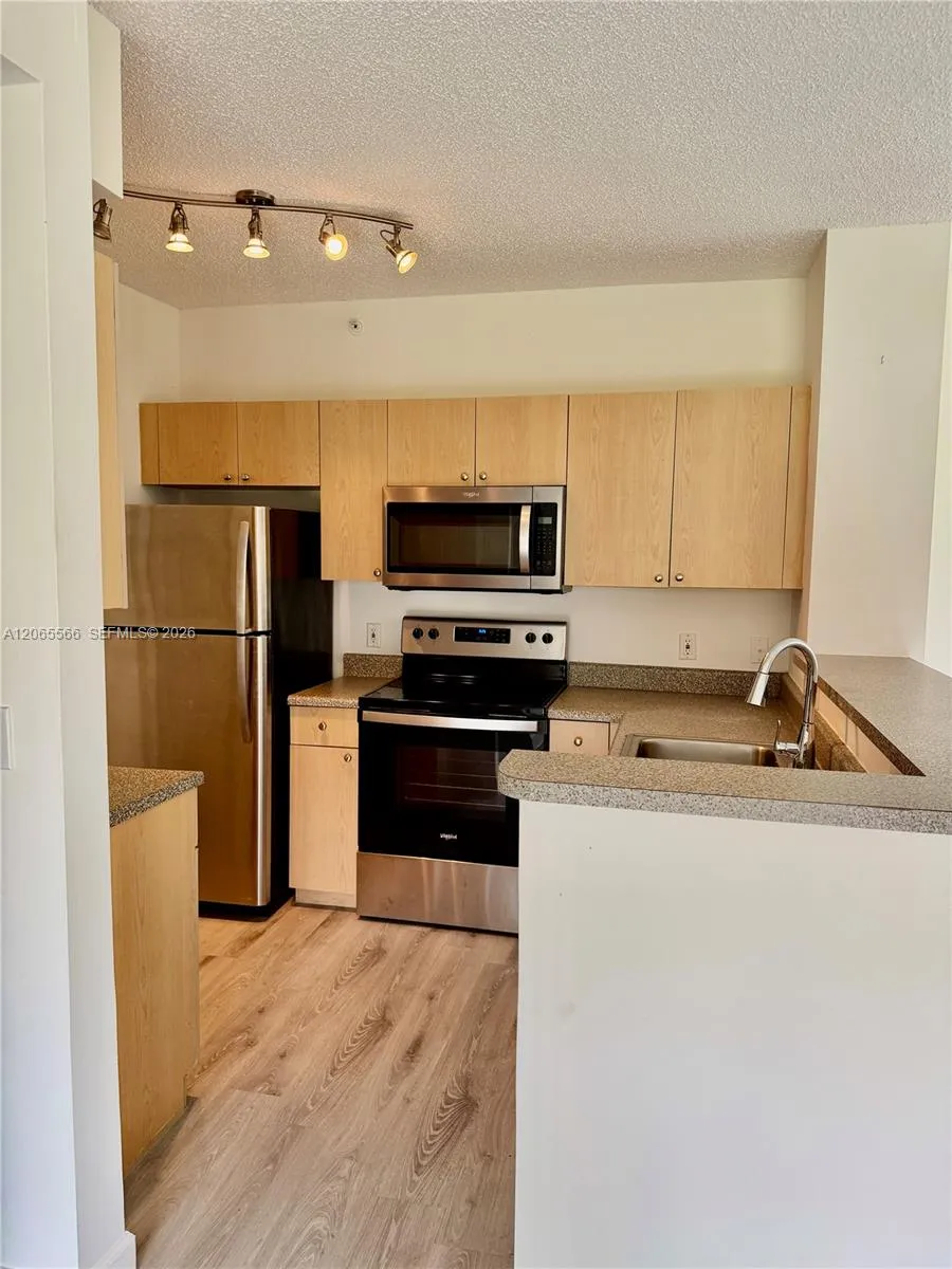 8010 Nob Hill Rd #102 Tamarac, FL 33321