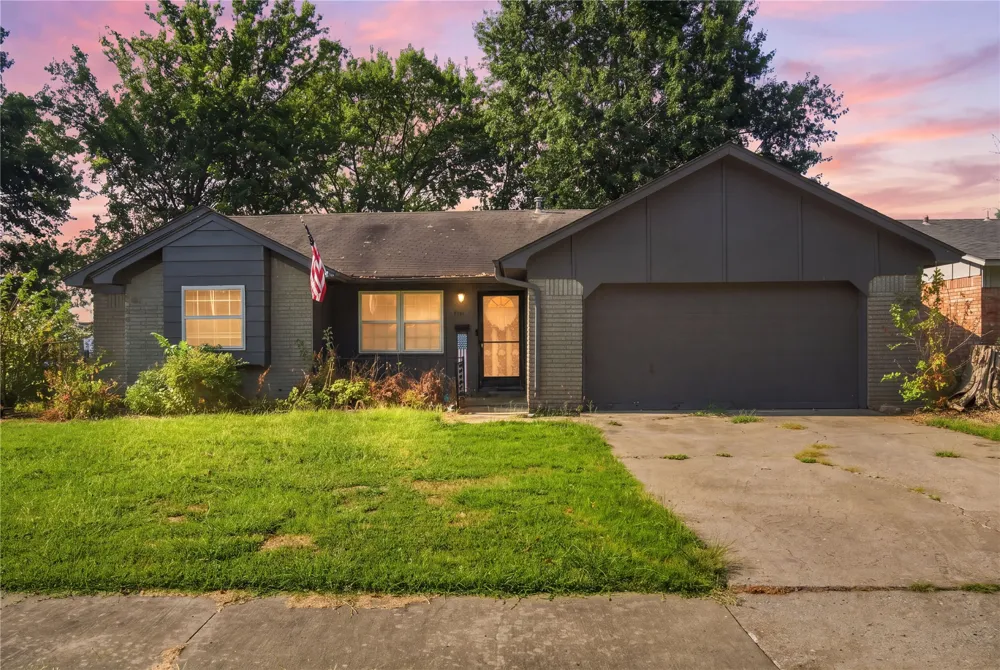 1101 W 14th Place Claremore, OK 74017