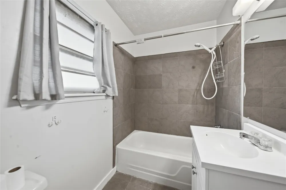 1101 W 14th Place Claremore, OK 74017