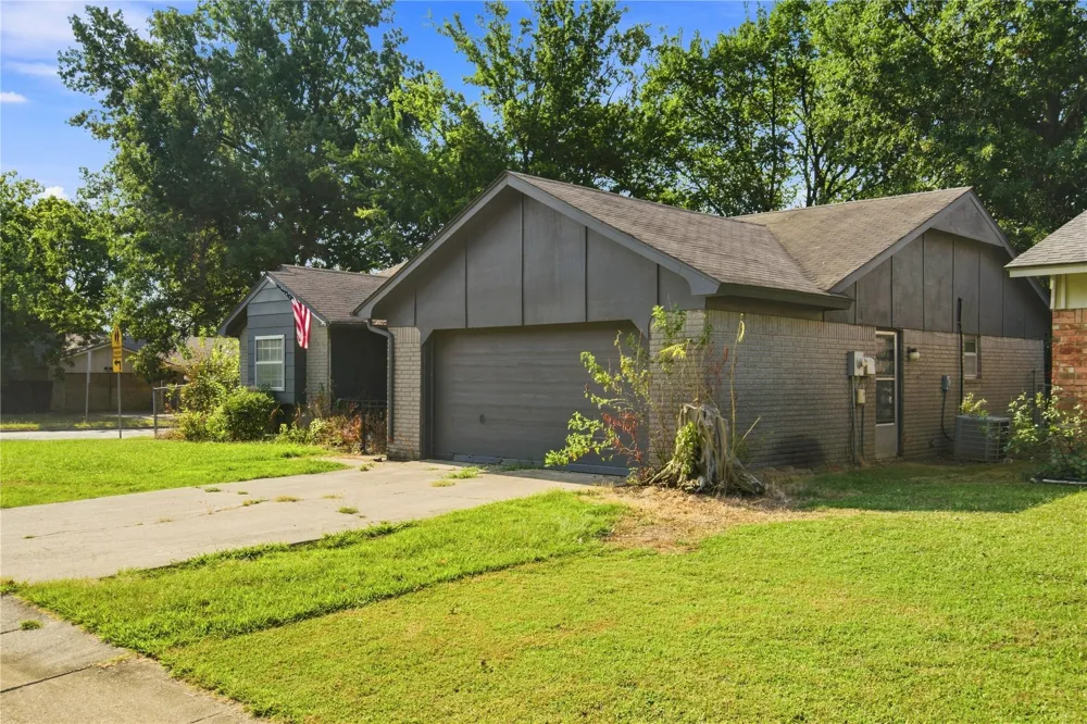 1101 W 14th Place Claremore, OK 74017