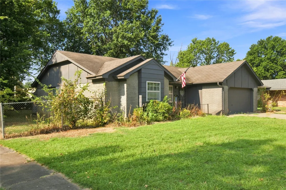 1101 W 14th Place Claremore, OK 74017