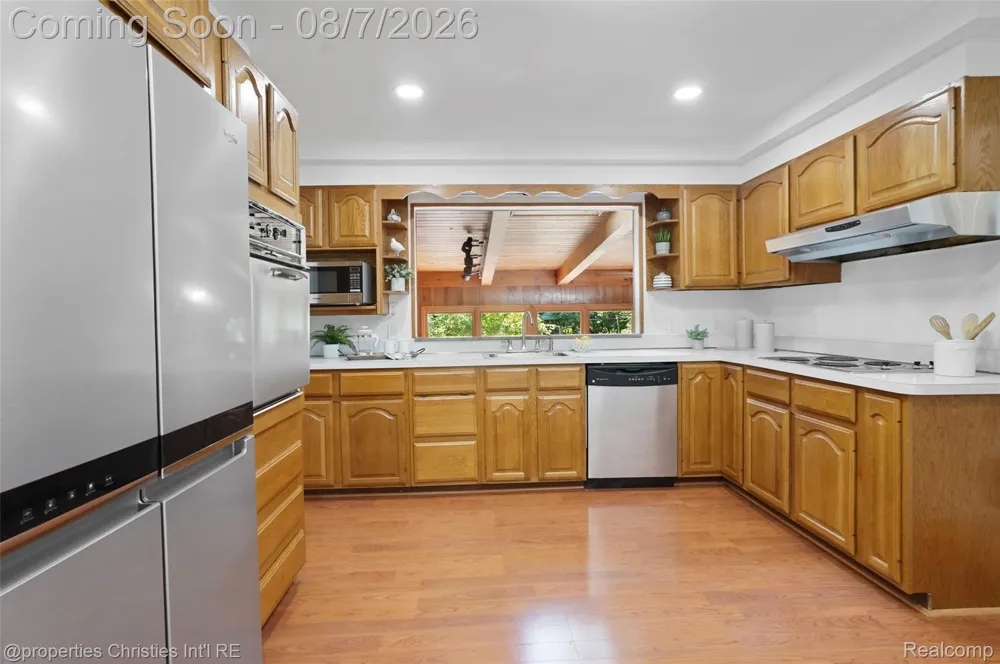 24711 Tudor Lane Franklin Village, MI 48025