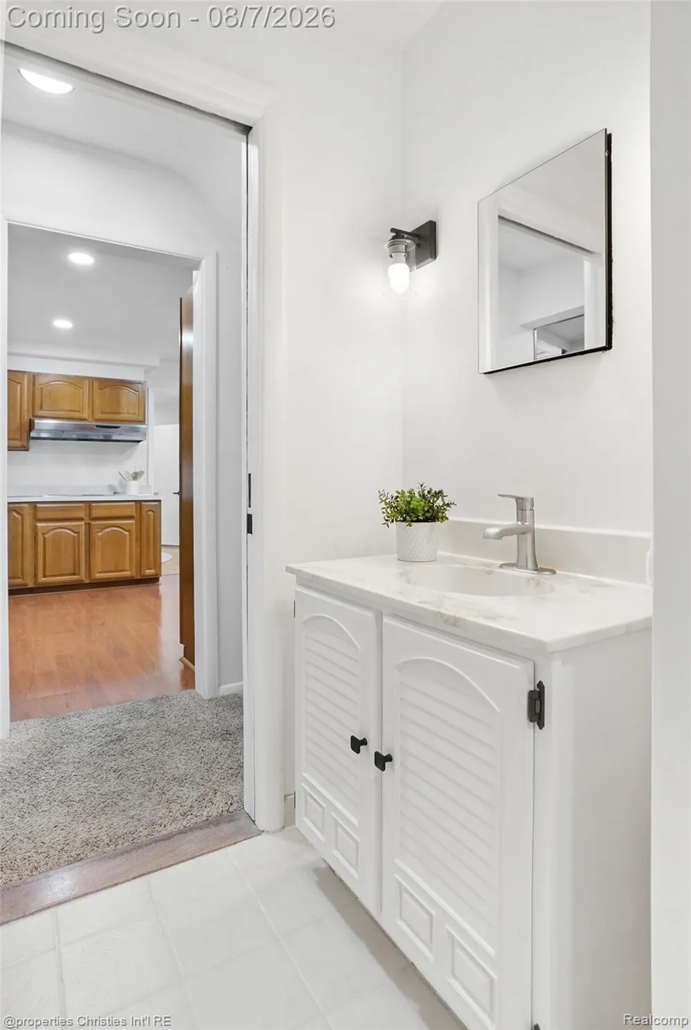 24711 Tudor Lane Franklin Village, MI 48025