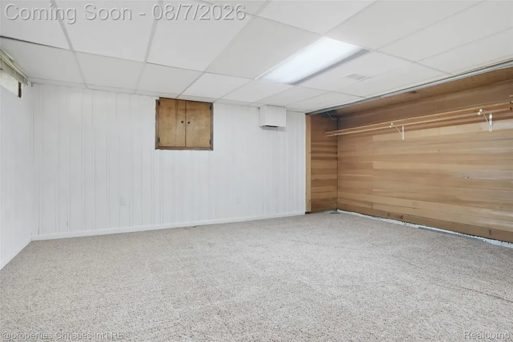 24711 Tudor Lane Franklin Village, MI 48025