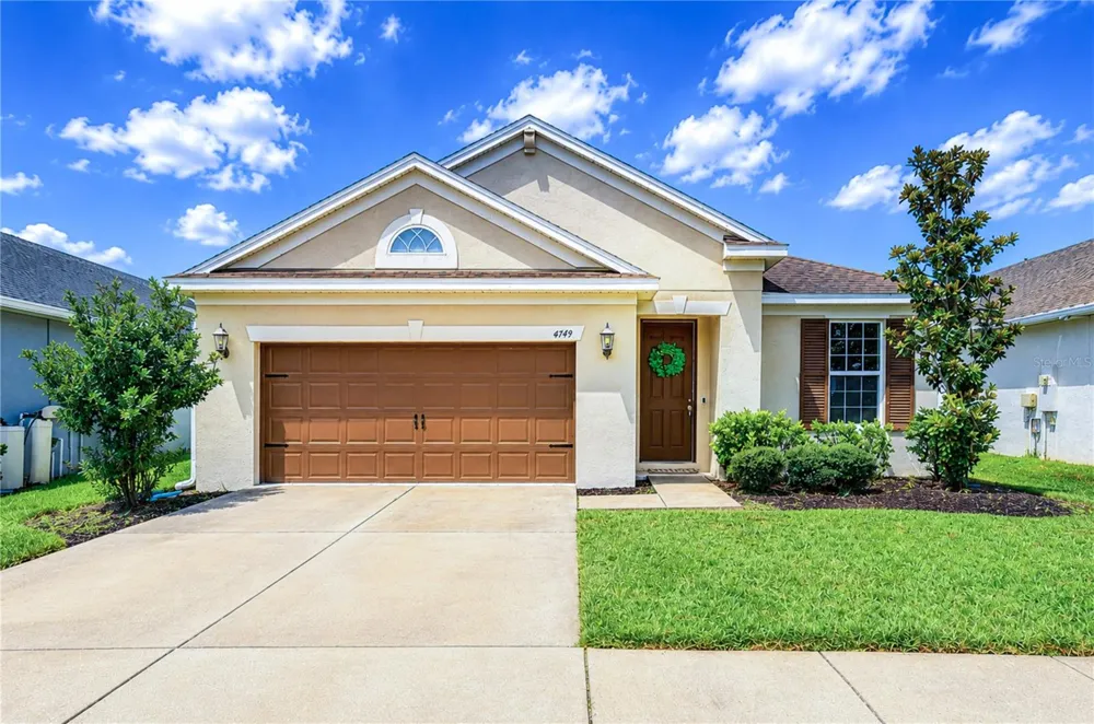 4749 ROLLING GREEN DRIVE Wesley Chapel, FL 33543