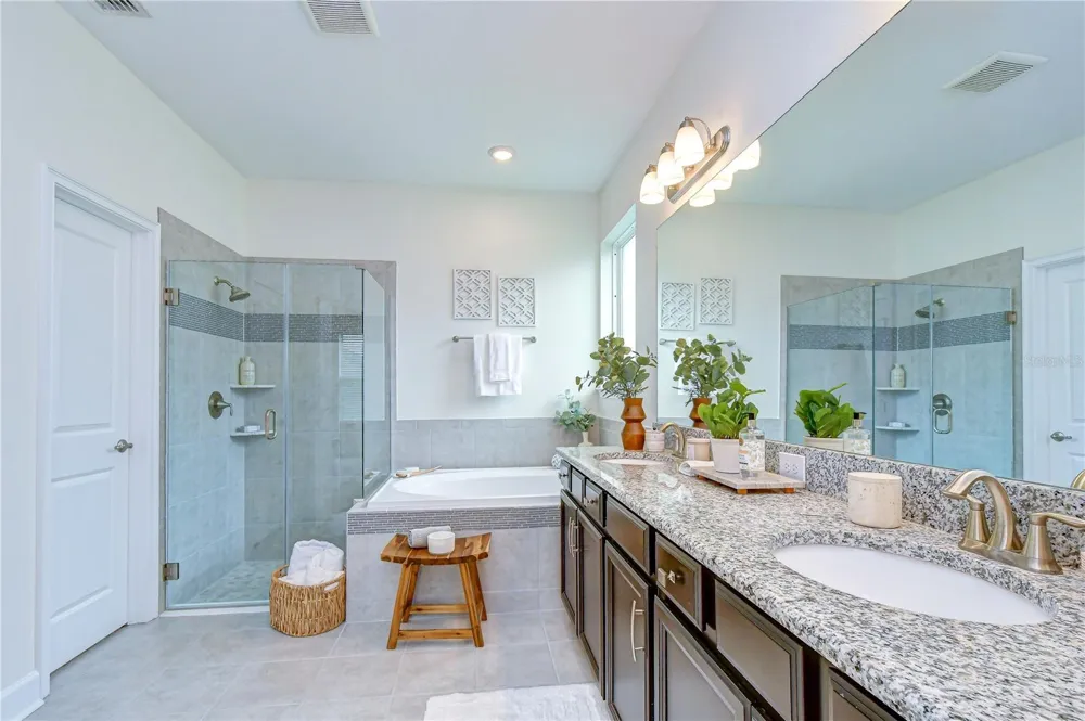 4749 ROLLING GREEN DRIVE Wesley Chapel, FL 33543