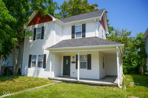 822 W 11th Street