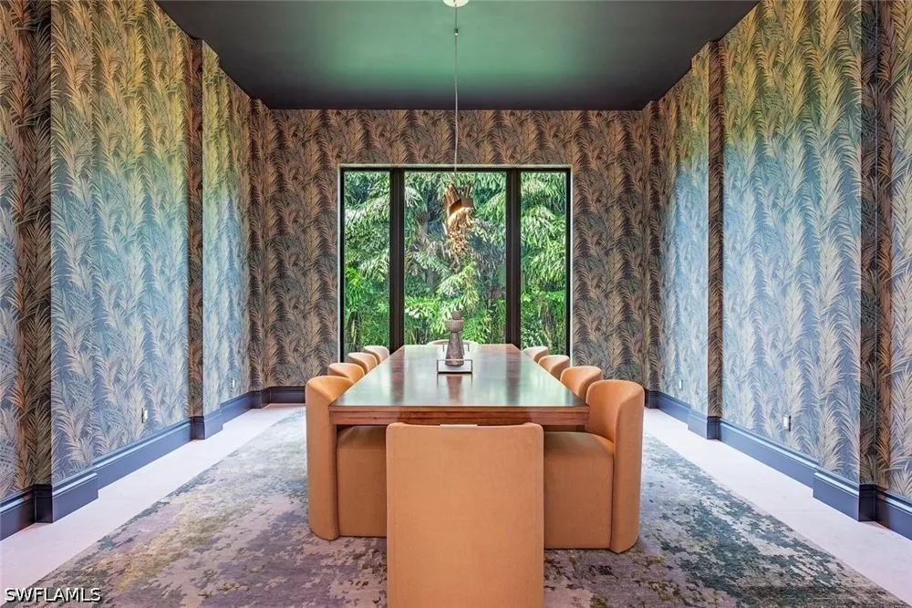 ESCADA DRIVE Naples, FL 34109