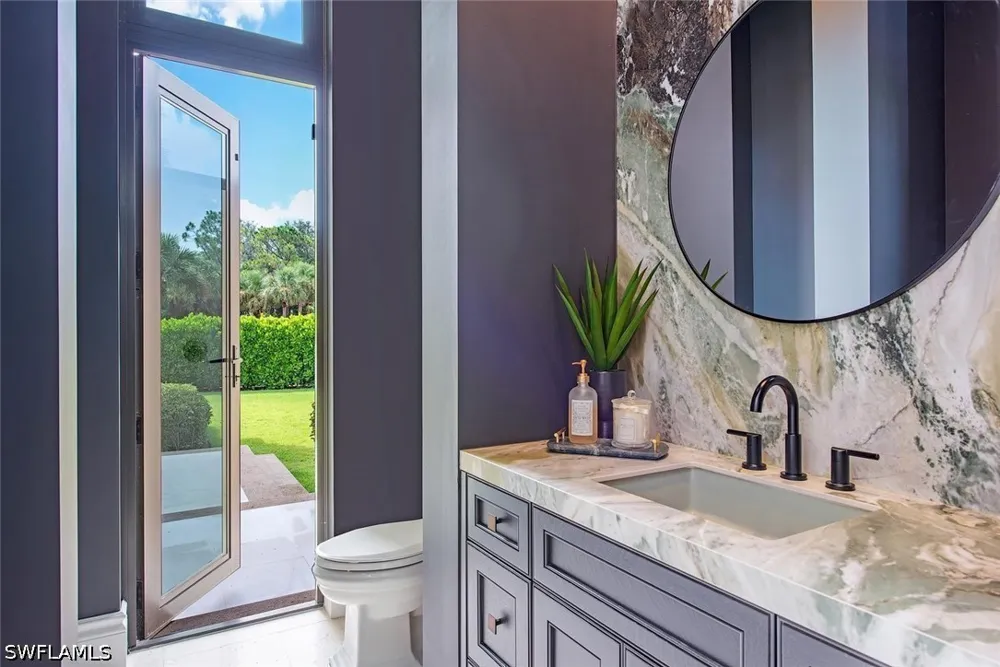 ESCADA DRIVE Naples, FL 34109