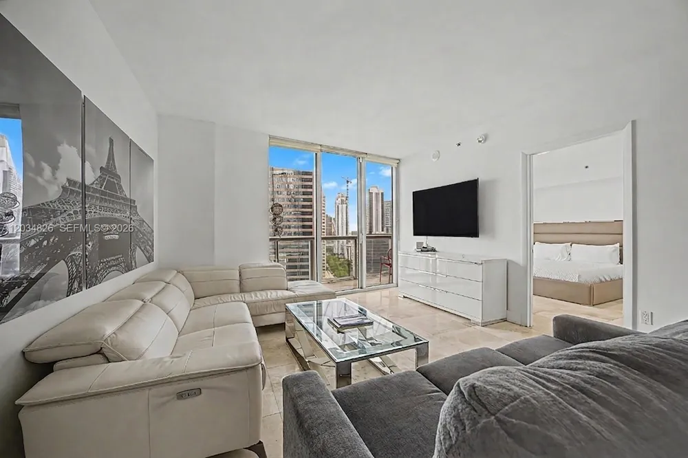 485 Brickell Ave #2209 Miami, FL 33131