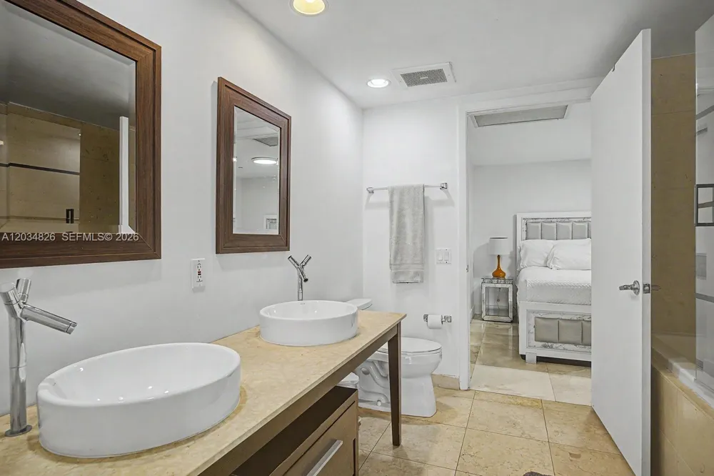 485 Brickell Ave #2209 Miami, FL 33131