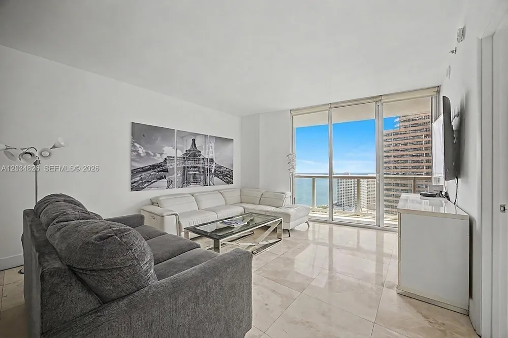 485 Brickell Ave #2209 Miami, FL 33131