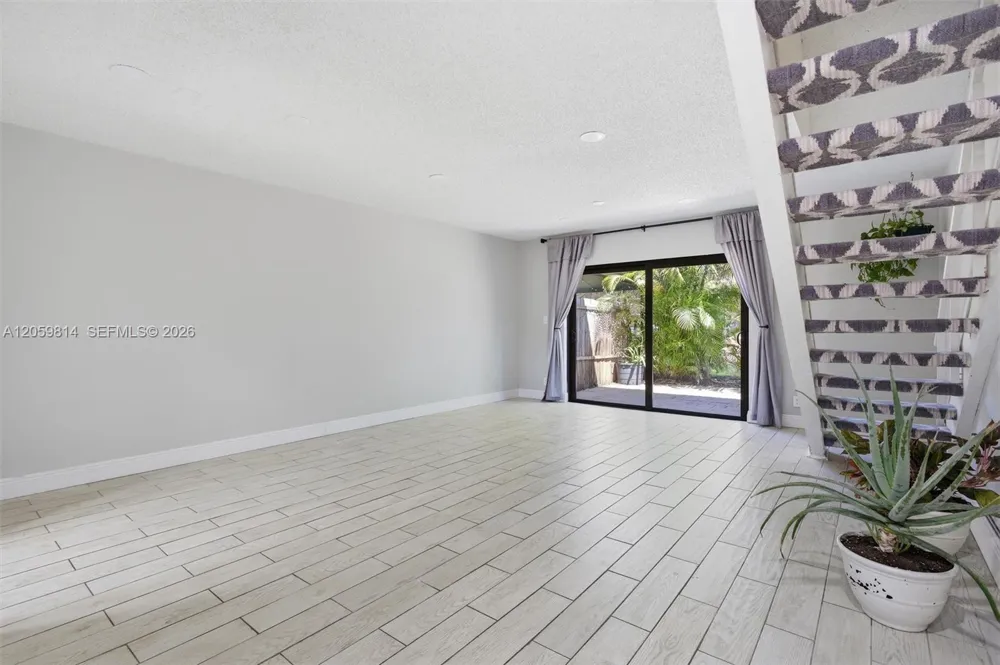 2950 NW 106th Ave #8 Sunrise, FL 33322
