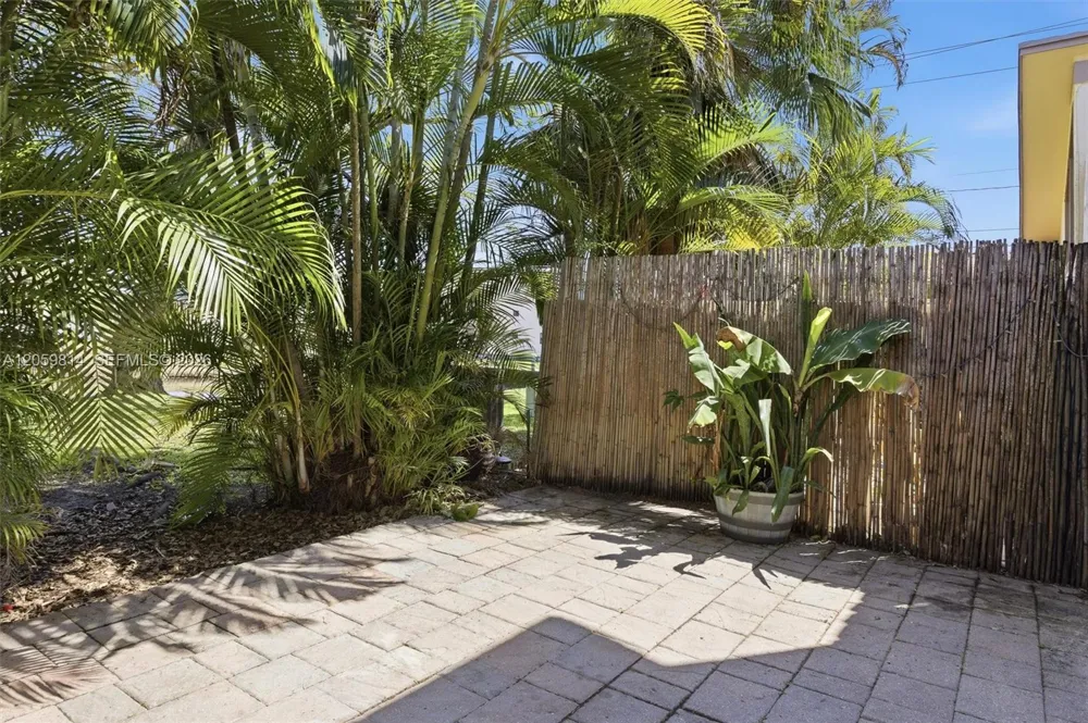 2950 NW 106th Ave #8 Sunrise, FL 33322