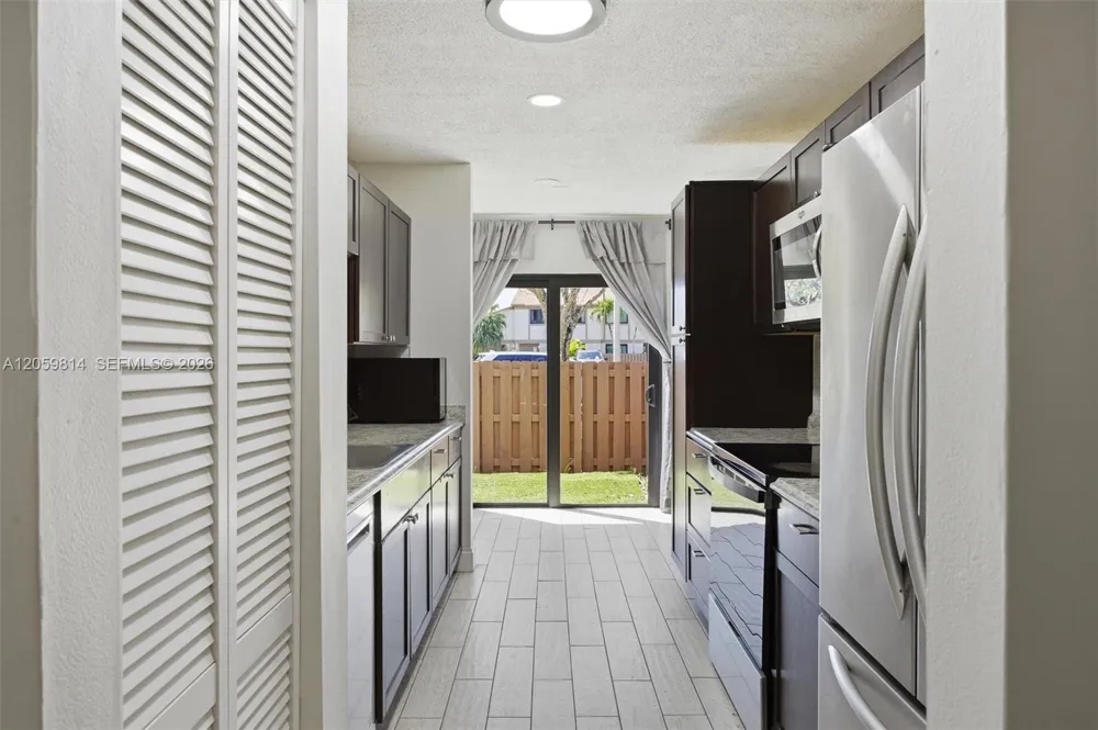 2950 NW 106th Ave #8 Sunrise, FL 33322