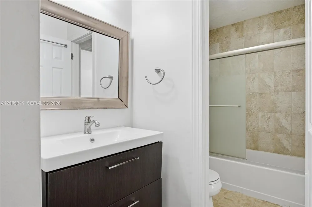 2950 NW 106th Ave #8 Sunrise, FL 33322