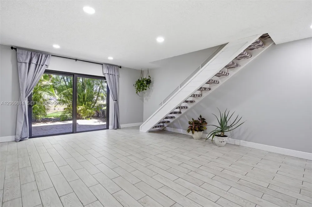 2950 NW 106th Ave #8 Sunrise, FL 33322