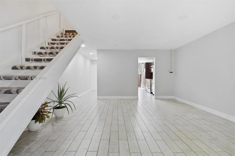 2950 NW 106th Ave #8 Sunrise, FL 33322