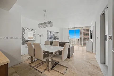 485 Brickell Ave #2009