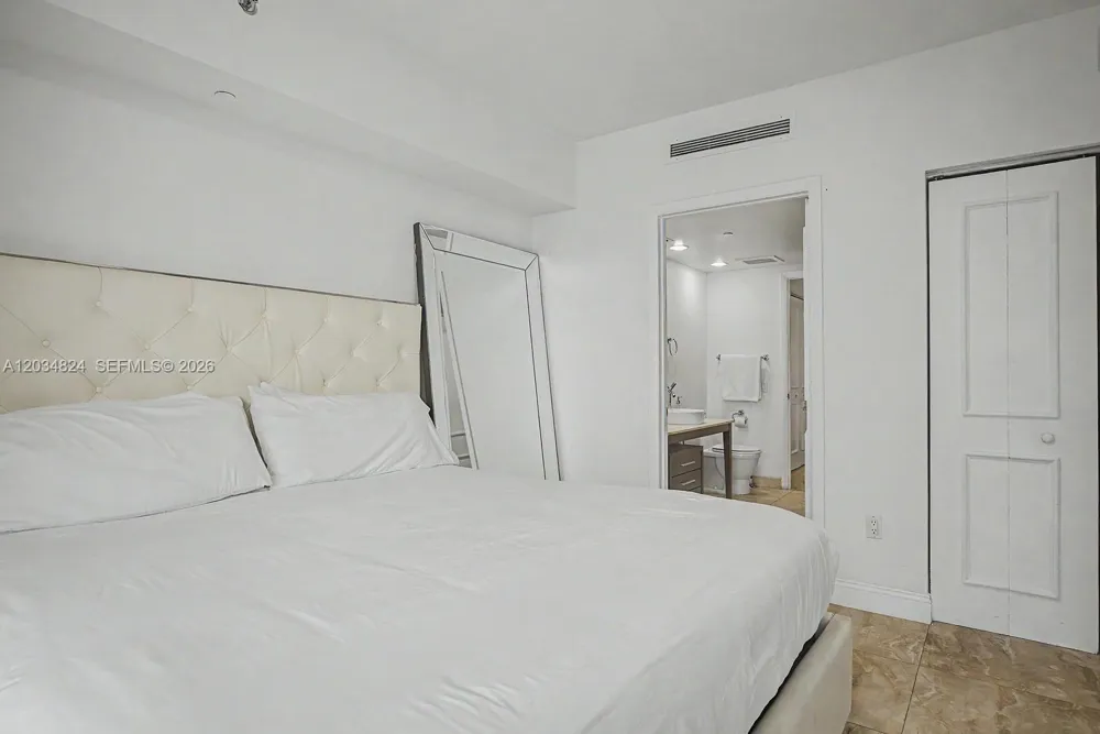 485 Brickell Ave #2009 Miami, FL 33131