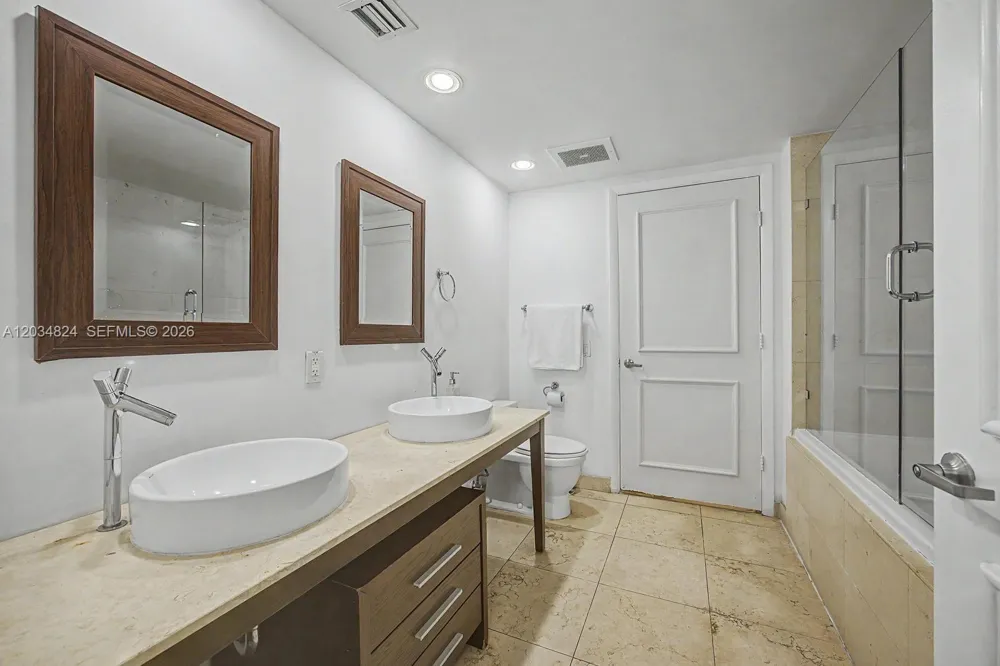 485 Brickell Ave #2009 Miami, FL 33131