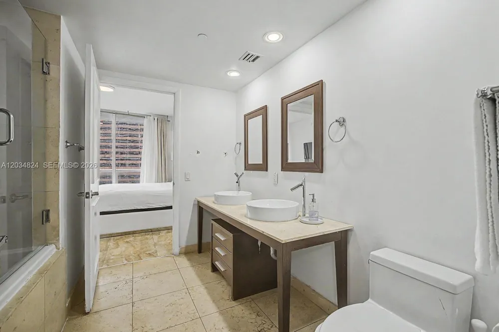 485 Brickell Ave #2009 Miami, FL 33131