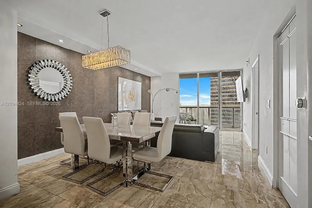 485 Brickell Ave #2009 Miami, FL 33131