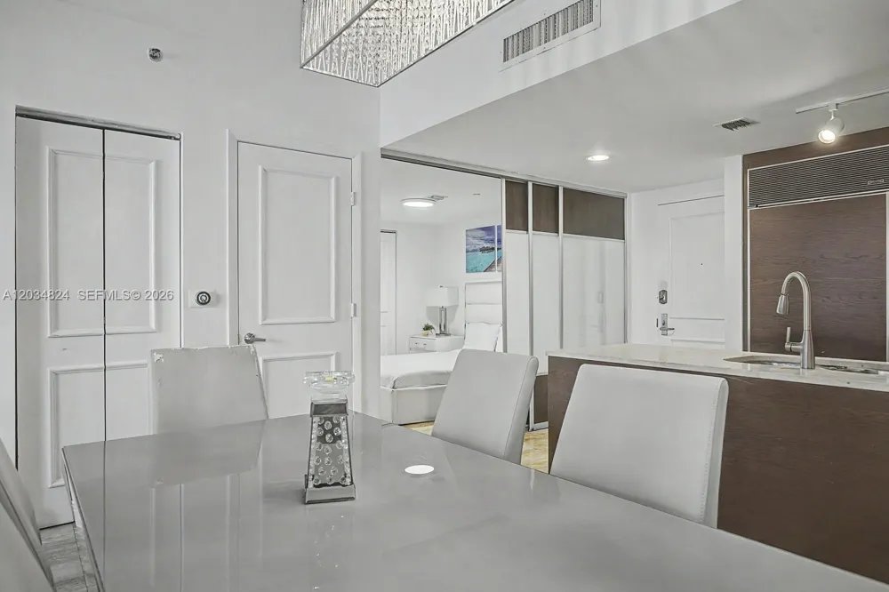 485 Brickell Ave #2009 Miami, FL 33131