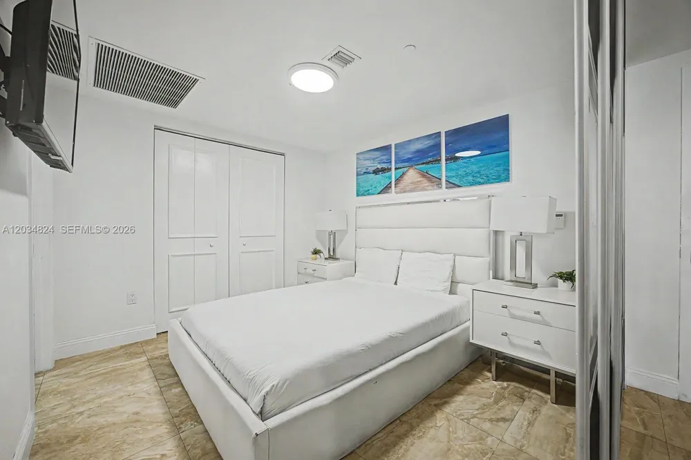 485 Brickell Ave #2009 Miami, FL 33131
