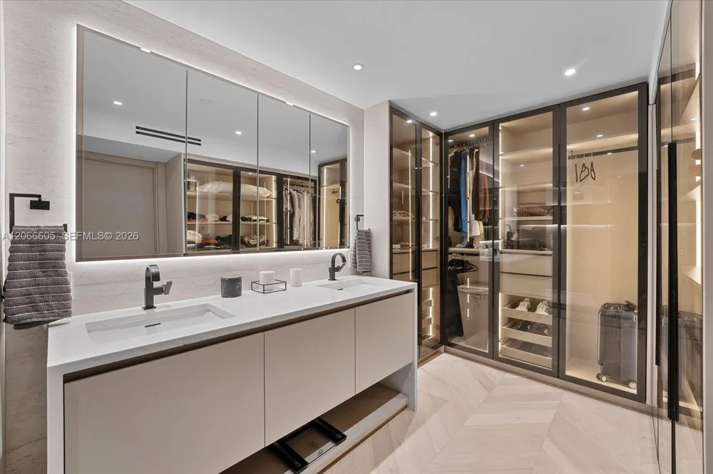 881 Ocean Dr #11H Key Biscayne, FL 33149
