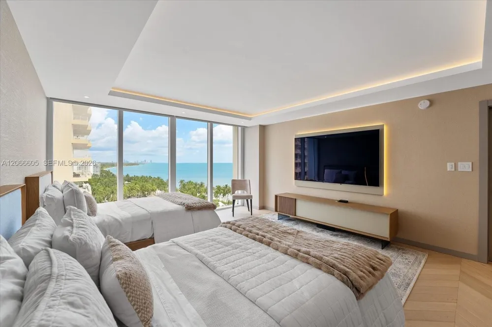 881 Ocean Dr #11H Key Biscayne, FL 33149