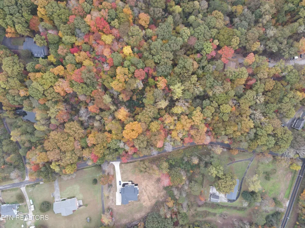 114 Pleasant View Loop Rd Clinton, TN 37716