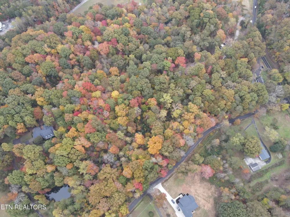 122 Pleasant View Loop Rd Clinton, TN 37716