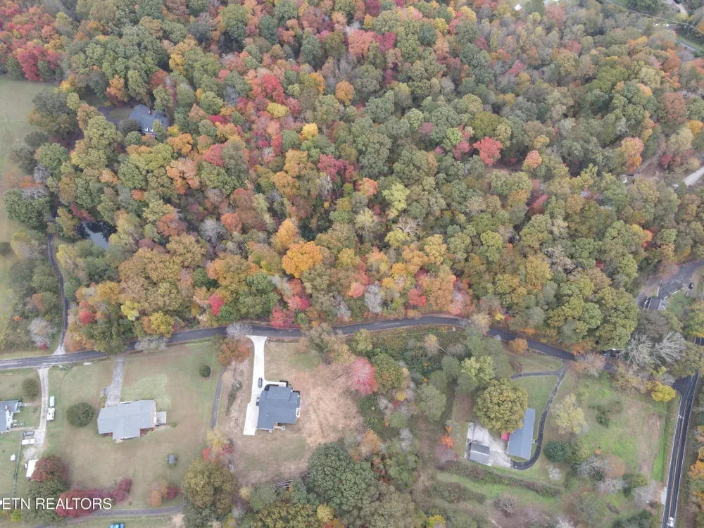 122 Pleasant View Loop Rd Clinton, TN 37716